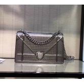 "Diorama" Flap In Silver-tone Metallic Calfskin With Micro-Cannage Motif Bag Onyx Black CY00407