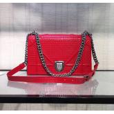 "Diorama" Flap In Silver-tone Metallic Calfskin With Micro-Cannage Motif Bag Red CY00809