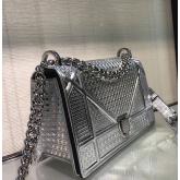 "Diorama" Flap In Silver-tone Metallic Calfskin With Micro-Cannage Motif Bag Silver CY01164