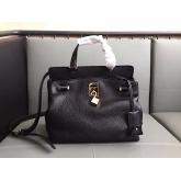 Designer Valentino Garvani Joylock Bag Black CY00732