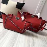 Valentino Garavani Rockstud Rolling Tote Bag Red Replica CY00952