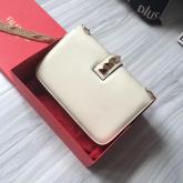 Valentino Garavani Chain Cross Body Bag White Replica CY00964