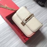 Valentino Garavani Chain Cross Body Bag White Replica CY00964