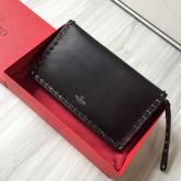 Valentino Garavani Rockstud Black Flap Wristlet Clutch Bag Replica CY01023