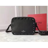 Valentino Garavani Rockstud Rolling Noir Cross Body Bag Replica CY01108